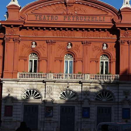 Al Teatro Rooms Bari Exterior foto